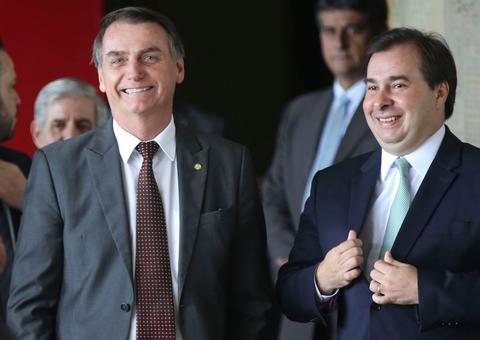 Foi uma 'chuva de verão', mas agora 'o céu está lindo', diz Bolsonaro sobre atritos com Maia