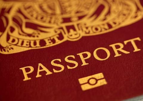  Sete brasileiros são presos na Itália por tentar fraudar passaporte europeu