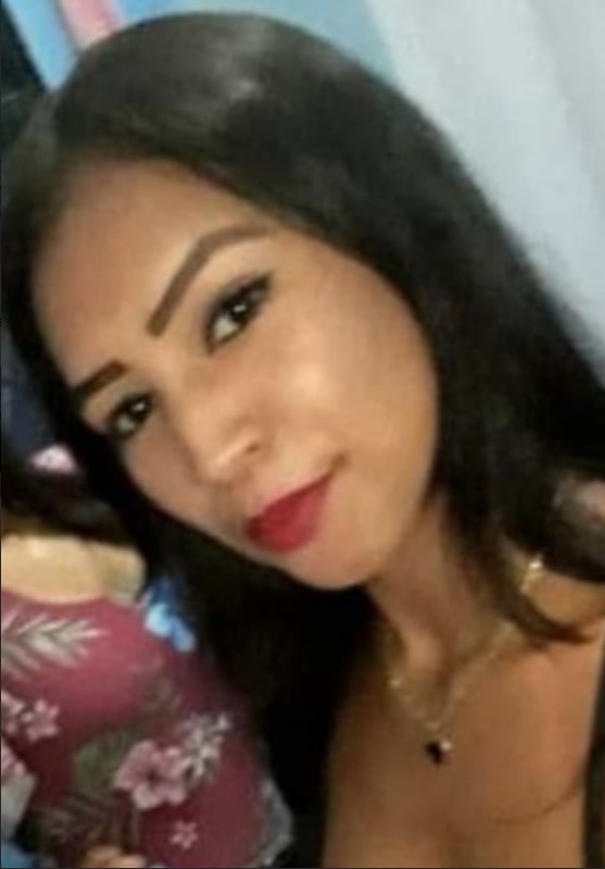 Jovem sai com amiga e desaparece em Manaus