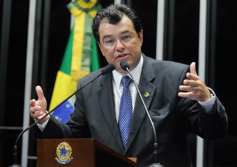 Eduardo Braga faz apelo a favor do diálogo político entre governo e Congresso 