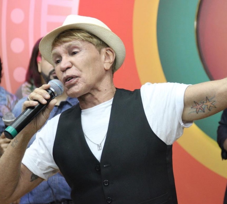 Zezinho Corrêa agita Bar Botequim neste sábado