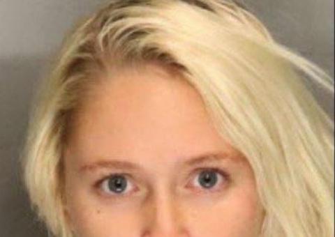 Modelo da Playboy é presa suspeita de matar psiquiatra