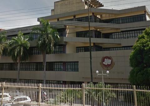 MP denuncia ex-prefeito por fraudes em licitação em benefício dos parentes no Amazonas