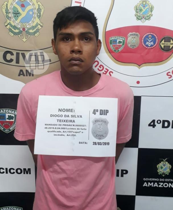 Homem é preso suspeito de roubar mais de R$ 15 mil em joias e incendiar casa em Manaus