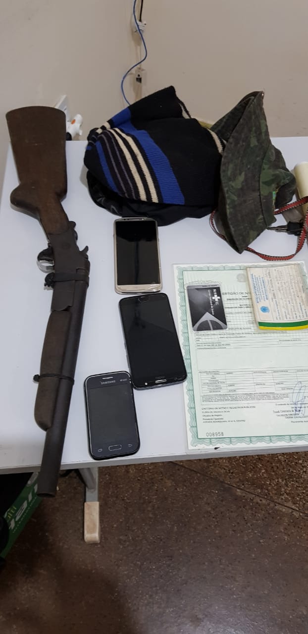 Irmãos são presos suspeitos de roubar celulares no Amazonas