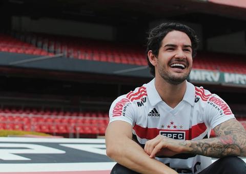 Em retorno, Pato diz que sua escolha pelo São Paulo foi 'por amor'