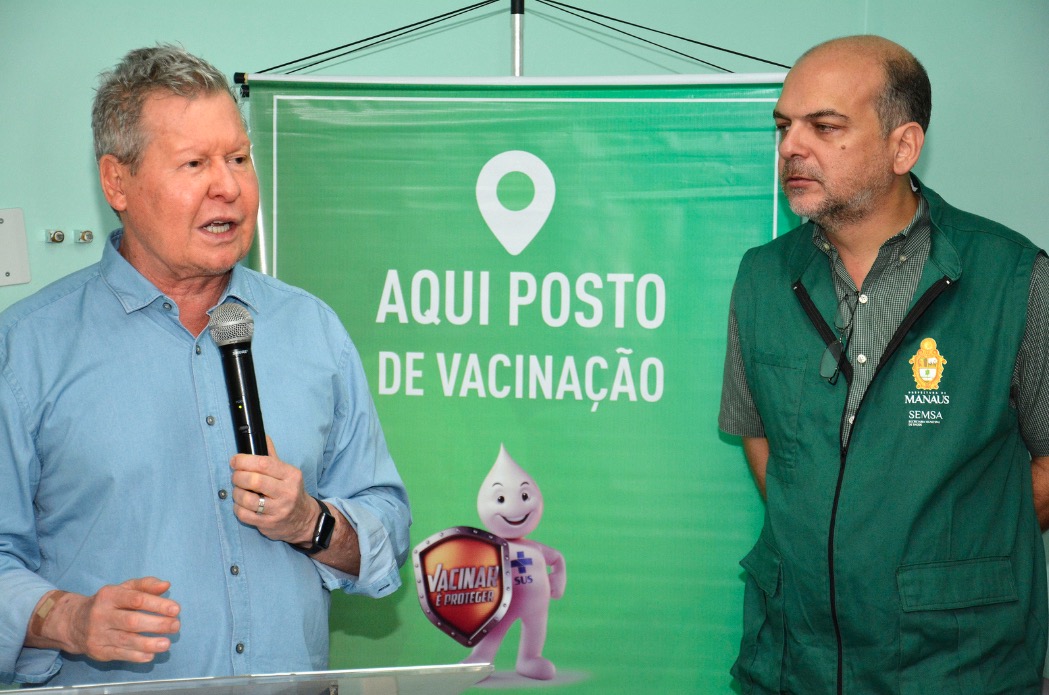 Prefeito assegura vacinação contra outros grupos de risco além do H1N1 em Manaus 