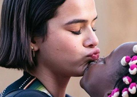 Na angola, Bruna Marquezine promove “vaquinha” para ajudar crianças e consegue arrecadar mais de R$ 140 mil