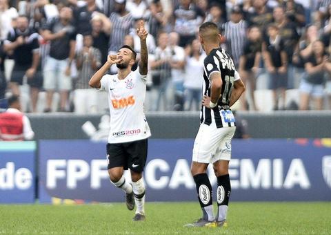 Corinthians vence Santos e fica em vantagem nas semifinais do paulista