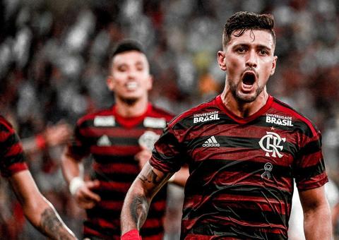 Arrascaeta marca no fim, Flamengo bate Vasco nos pênaltis e fatura a Taça Rio