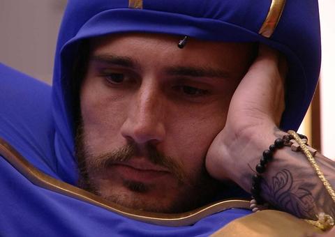 Alan tira satisfação com Paula: 'Fez minha caveira'