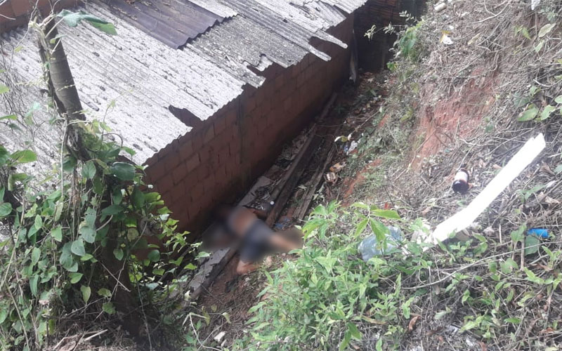 Idoso despenca de barranco de 4 m de altura e morre em Manaus