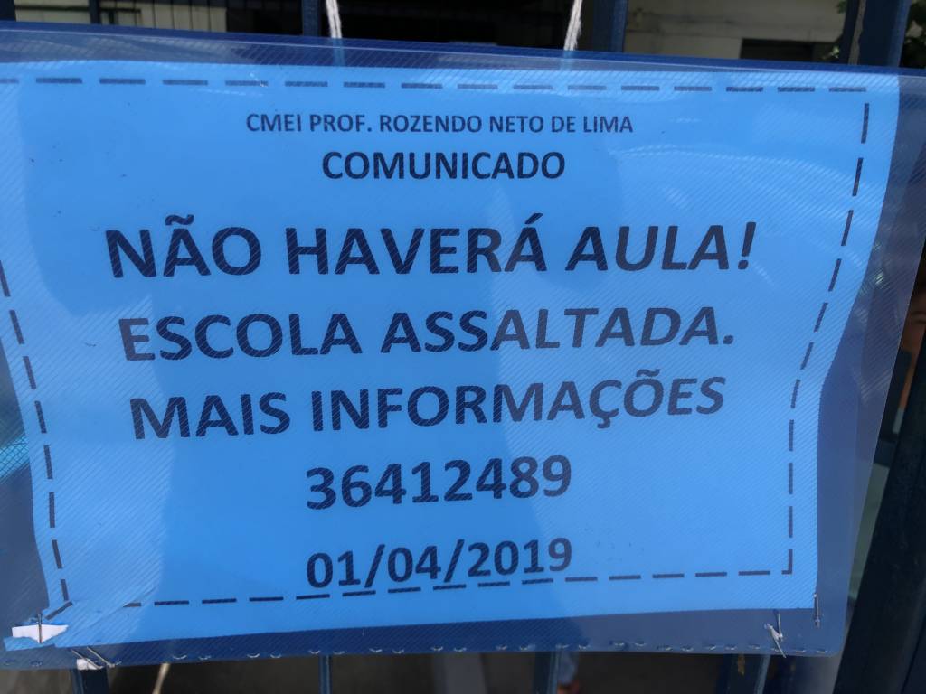 Em menos de um mês, bandidos fazem a limpa em outra escola de Manaus  