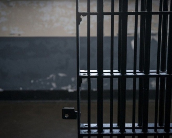 Jovem é assassinado a pauladas dentro de cela em delegacia no Amazonas