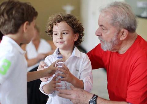 Exames revelam que neto de Lula não morreu de meningite