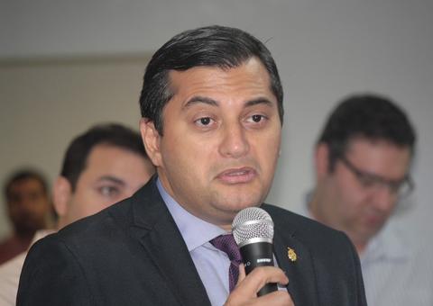 Enquanto professores paralisam aulas, Wilson passará a semana fora do Amazonas 