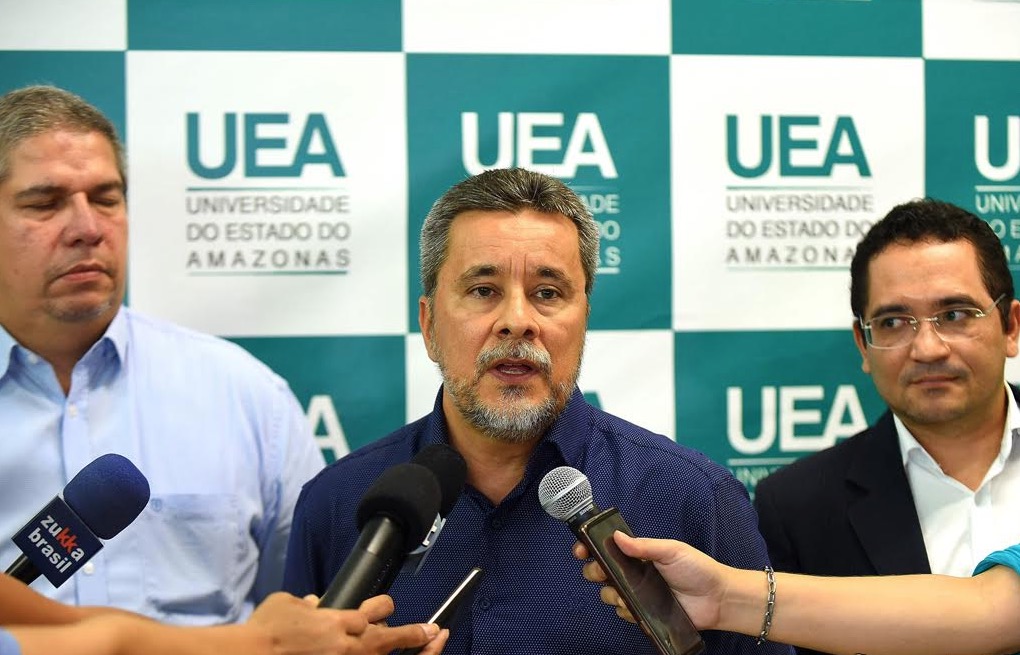 UEA lança edital de concurso público com 63 vagas e salários de até R$ 13,6 mil 
