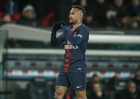 PSG diz que Neymar vai fazer testes de campo a partir desta quarta