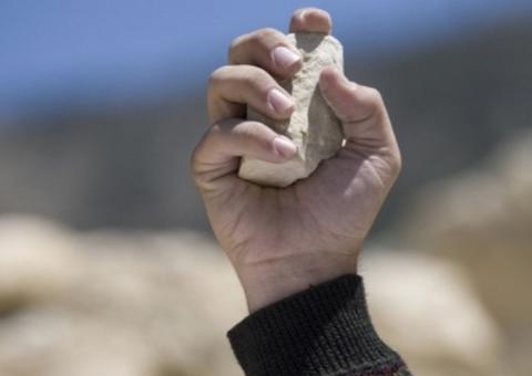 País asiático transforma sexo gay em crime punível com apedrejamento