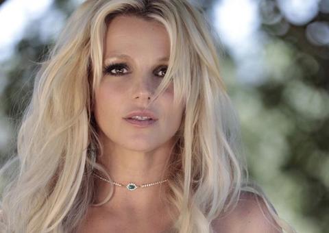  Britney Spears dá entrada em hospital psiquiátrico