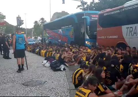 Três torcedores do Peñarol são presos por causa de tumultos no Rio de Janeiro