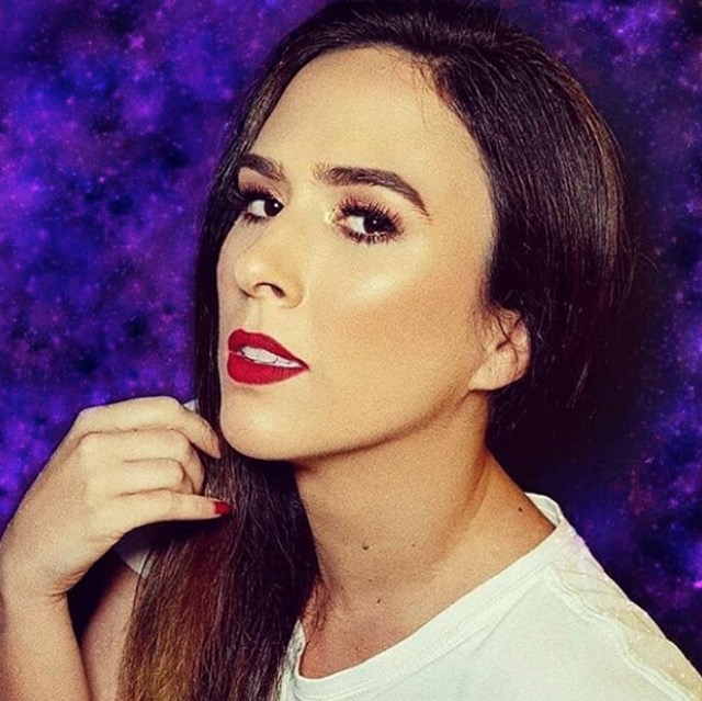 Tatá Werneck dá resposta no olho após ser criticada por brinde de chá de revelação