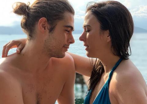  Rafa Vitti mostra foto de Tatá Werneck descobrindo gravidez e se declara em textão