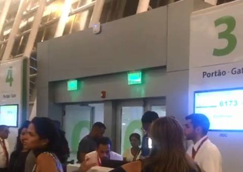 Voo da Avianca é impedido de decolar em Brasília após avião ser penhorado