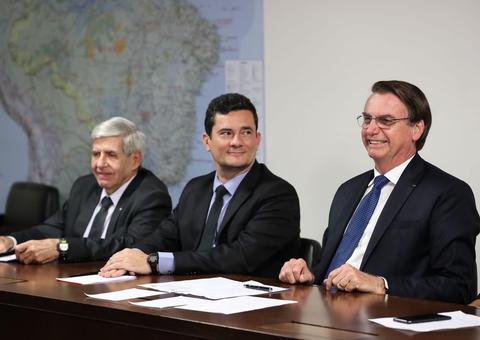 'Tomei a decisão que neste ano não teremos horário de verão', diz Bolsonaro