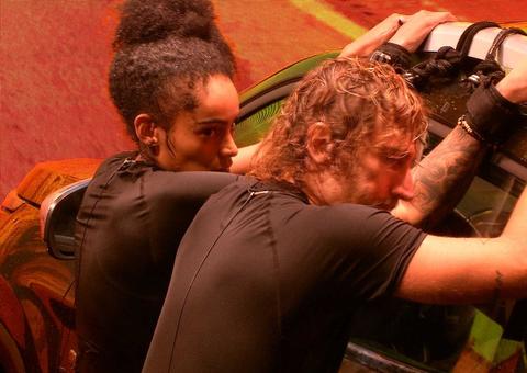 BBB19: Prova do Líder completa 20 horas e sister segue pulando e cantando