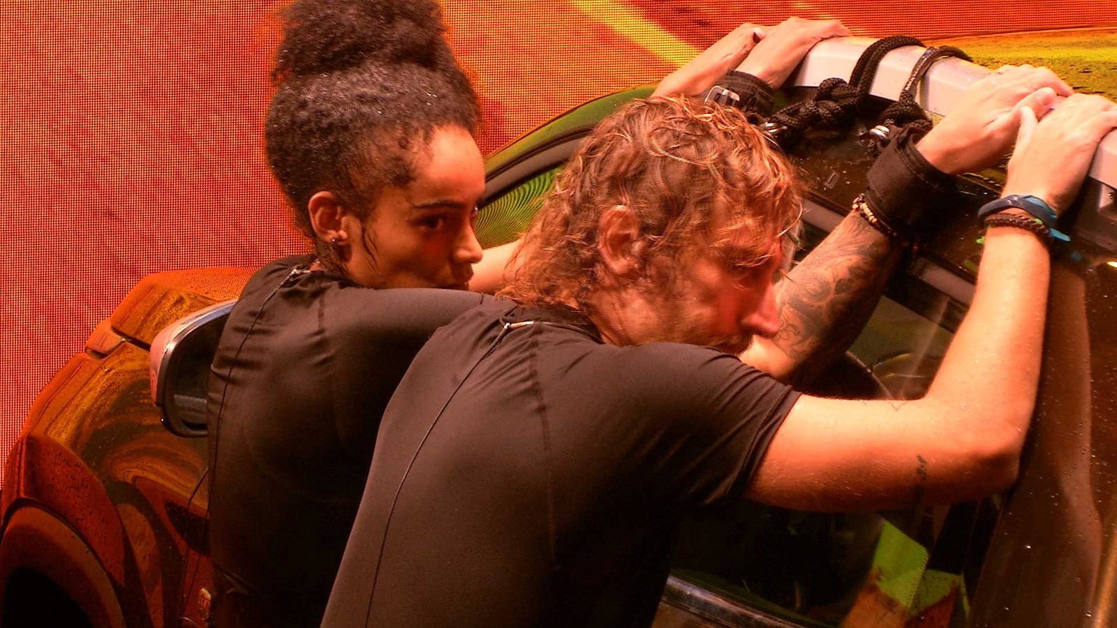BBB19: Prova do Líder completa 20 horas e sister segue pulando e cantando