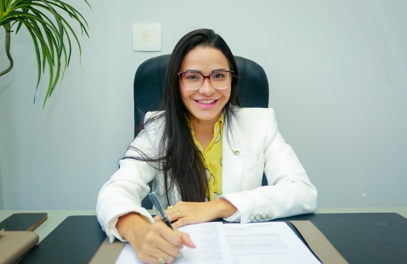 Deputada Mayara apresenta emendas para realização de concurso na Saúde do Amazonas