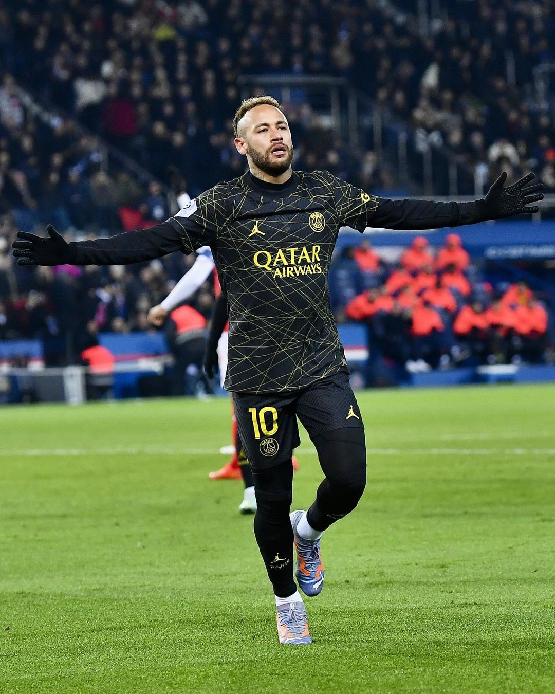 Neymar marca e PSG sai na frente, mas leva empate do Reims no fim