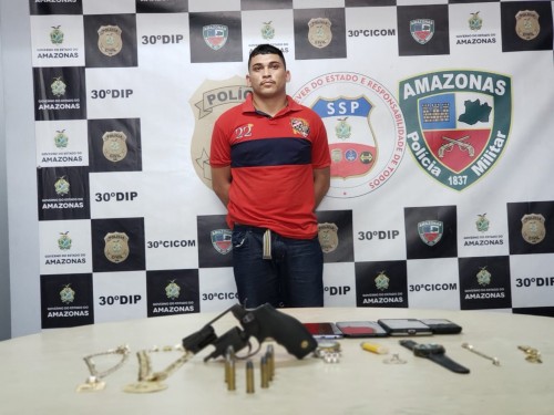 Dupla denunciada por arrastões em dois bairros é presa em Manaus