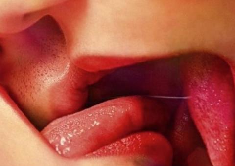 Sexo a três: Mulheres dão dicas para fazer seu primeiro ménage