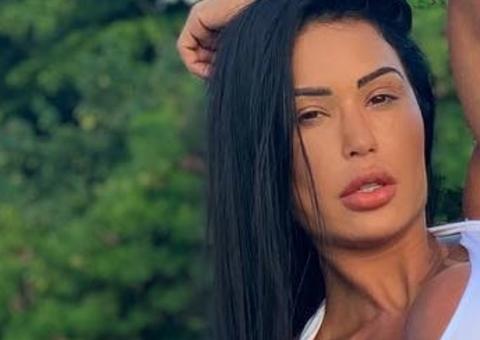  Gracyanne Barbosa mostra vídeo quase rasgando fio-dental no bumbum gigante