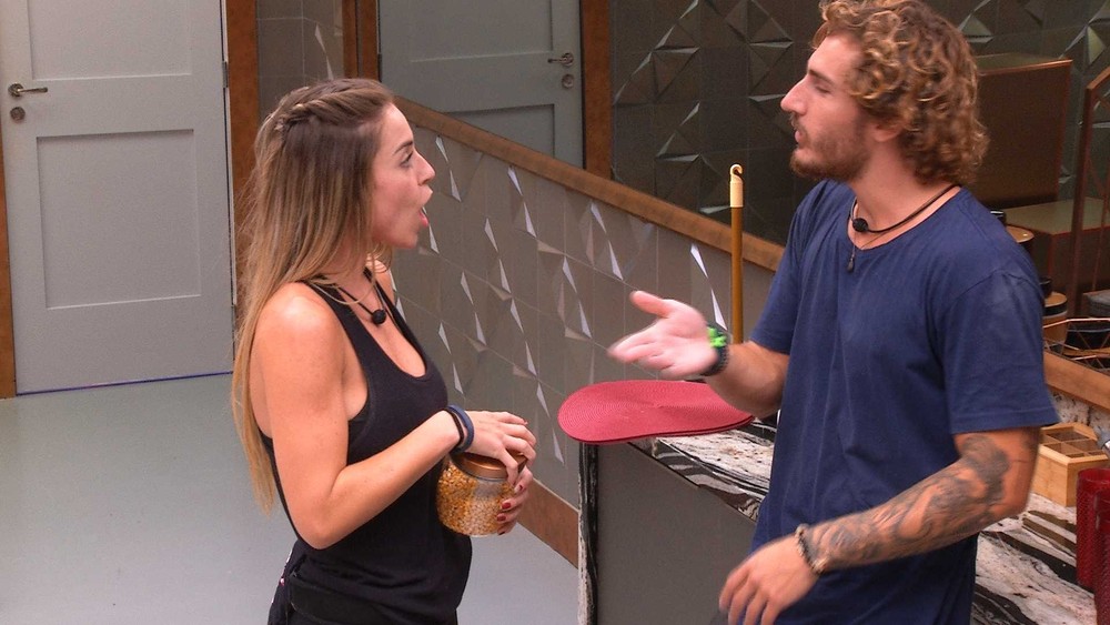 BBB19: Após formação de Paredão, Paula questiona Alan sobre indicação 
