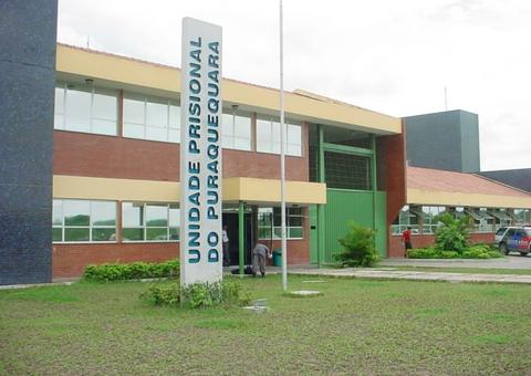 Mulher tenta entrar com 15 chips de celular em presídio no Amazonas 