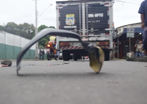 Suspeito de roubar motocicleta, adolescente morre ao bater em muro de escola em Manaus