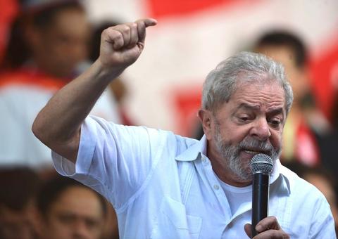 Juiz da Lava Jato nega a Lula afastar delegado que o investiga