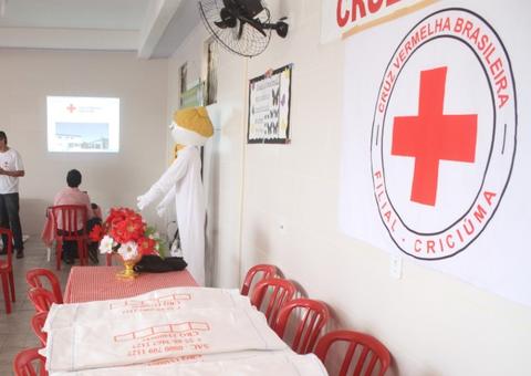 Cruz Vermelha doa 4 toneladas de medicamentos para a Venezuela