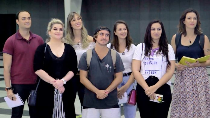 O Aprendiz: Líder é demitido após prova de produção de desfile na rua