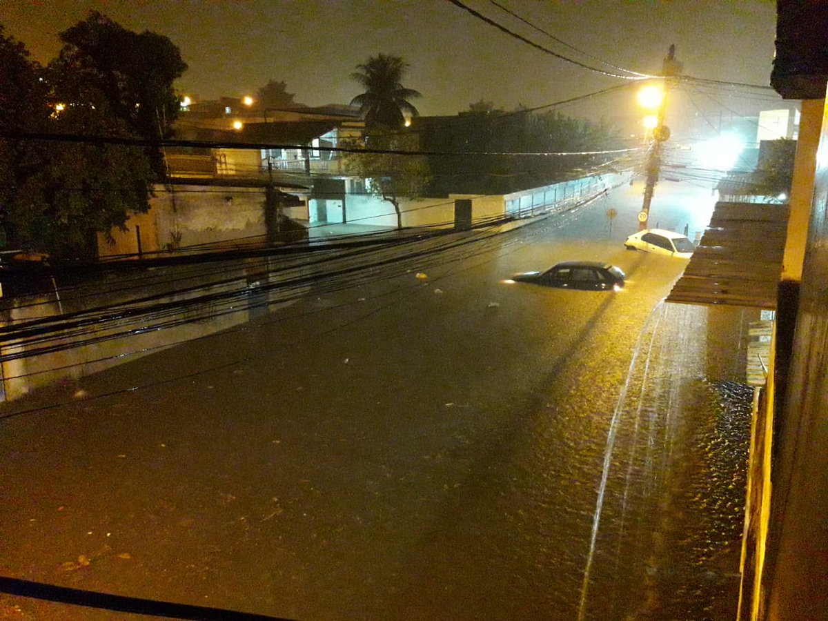 Sobe para três o número de mortos durante forte chuva no RJ