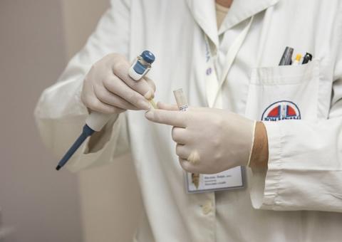 Permitida acumulação de cargos na área da saúde independentemente de carga horária semanal