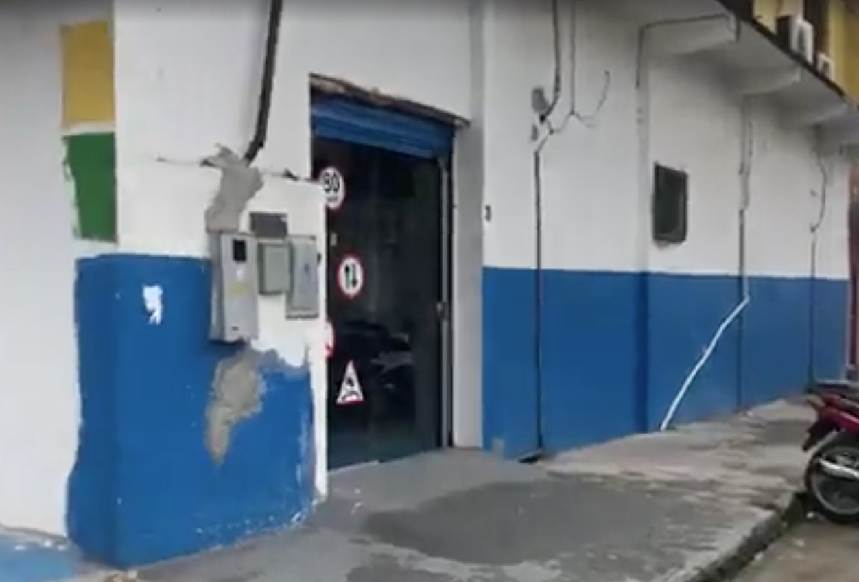 Dupla invade autoescola e rouba funcionários e alunos em Manaus