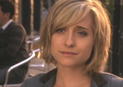 Atriz de ‘Smallville’, Allison Mack se declara culpada em caso de exploração sexual