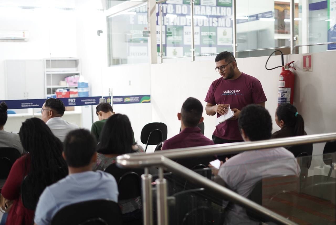 De carregador a chefe de cozinha, confiras 80 vagas de emprego em Manaus 