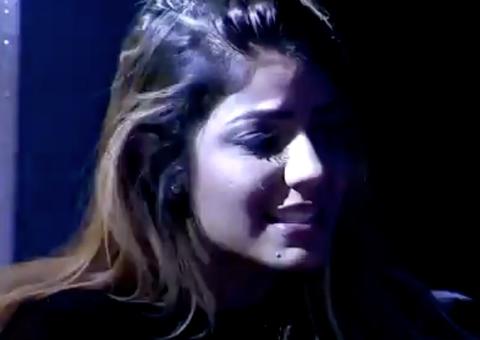 BBB19: Hariany chora e desabafa com Carolina: ‘ela fica debochando’