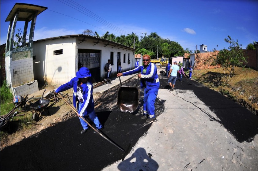 Prefeitura realiza mutirão de obras em bairro de Manaus