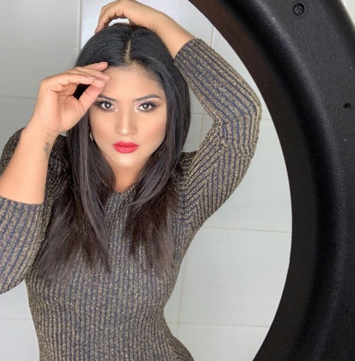 Ex de Safadão, Mileide Mihaile é flagrada em clima de romance com cantor